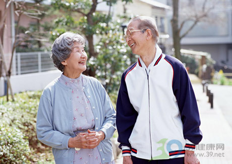 夏季来临 老年人需提防季节性情感障碍